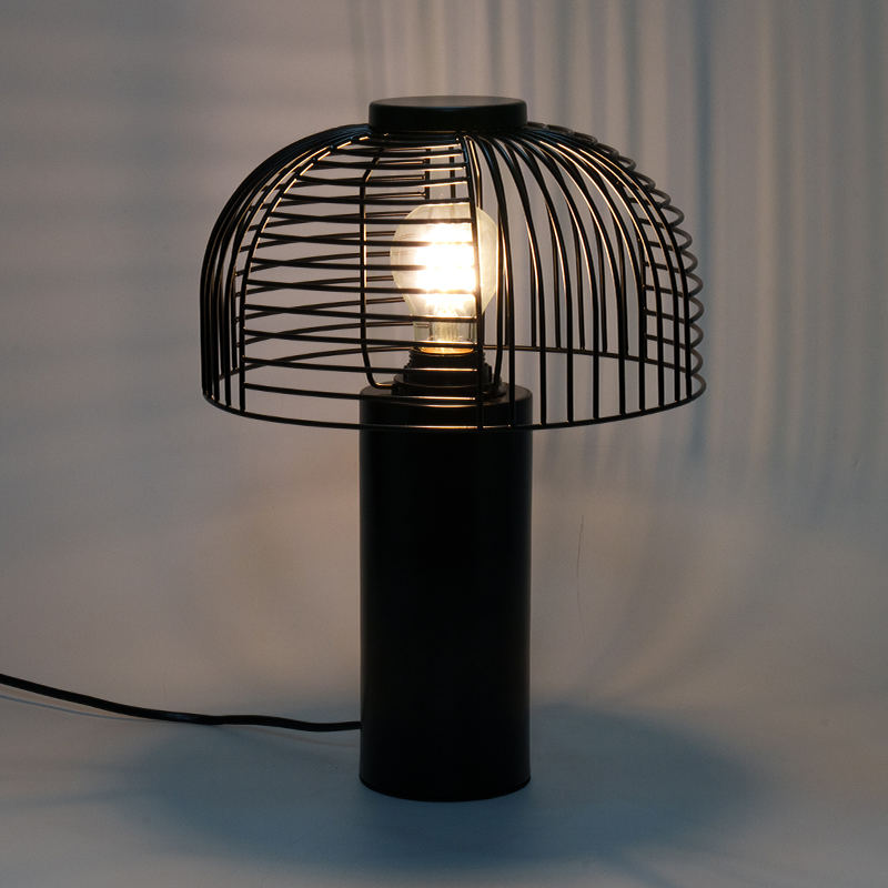 Lampe de table en fer forgé cage à oiseaux noire