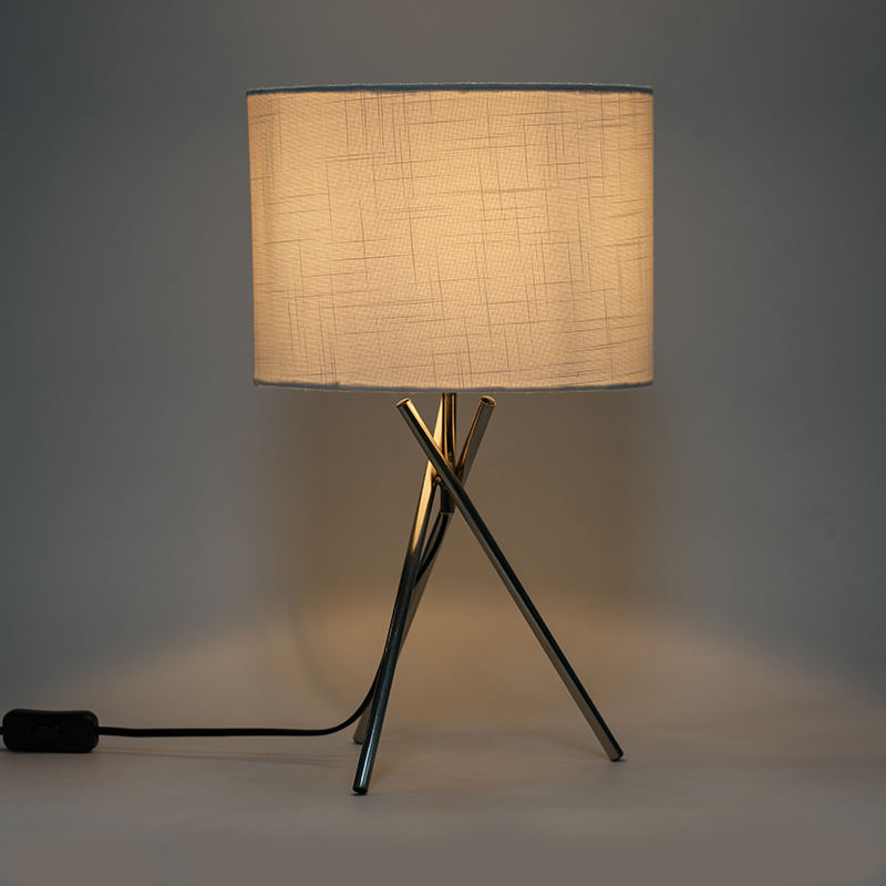 Lampe de table de chambre à coucher en acier inoxydable