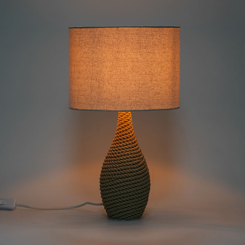 Lampe d'ambiance tissée en rotin japonais