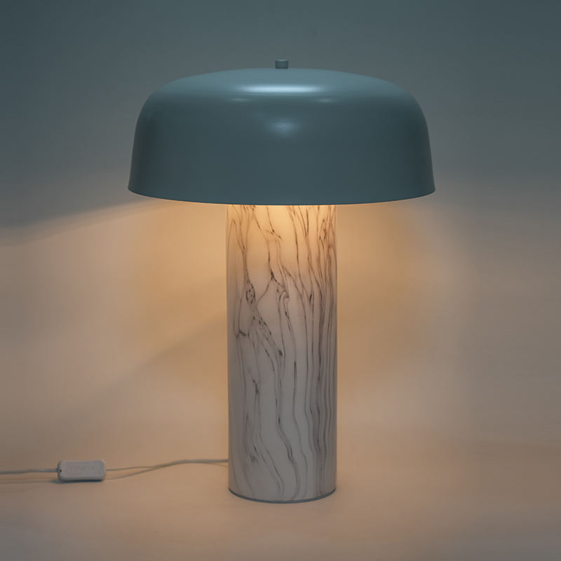 Lampe de table en marbre nordique