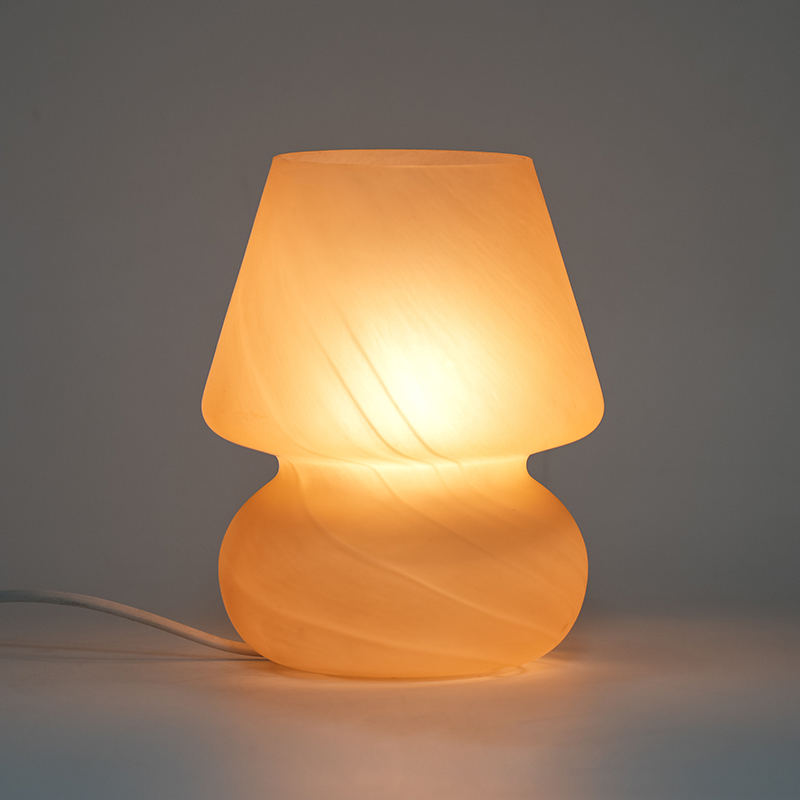 Lampe de table en verre crème