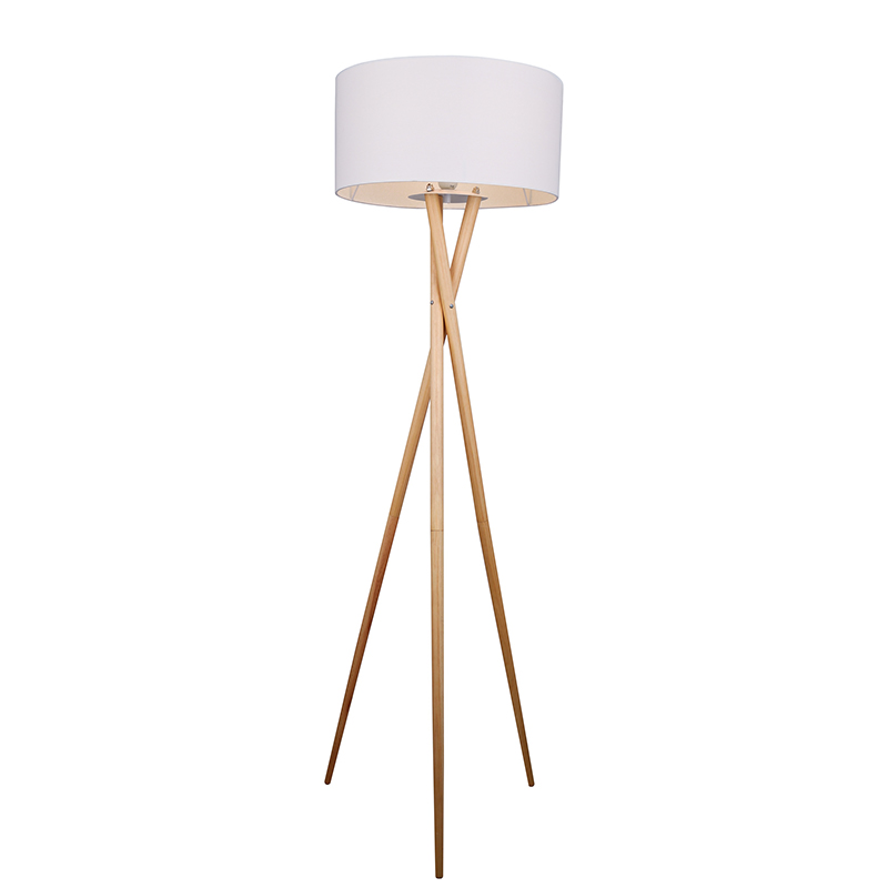 Lampadaire simple à trois pieds en bois