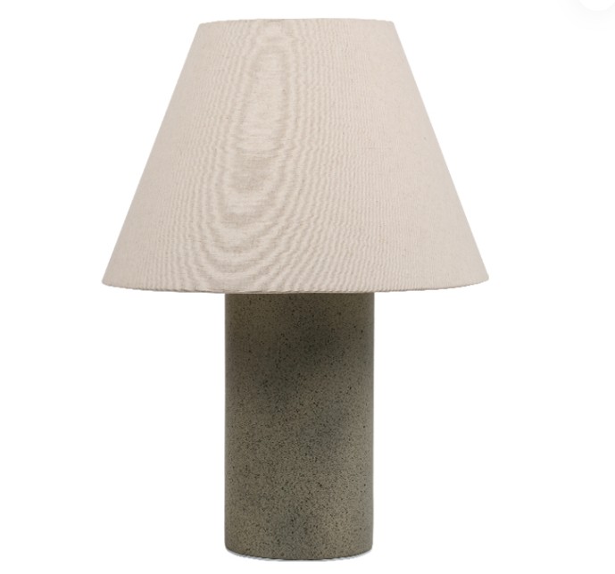 Pourquoi une maison moderne ne peut-elle pas être sans une bonne lampe de bureau?